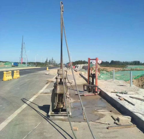 长征镇公路高聚物注浆加固